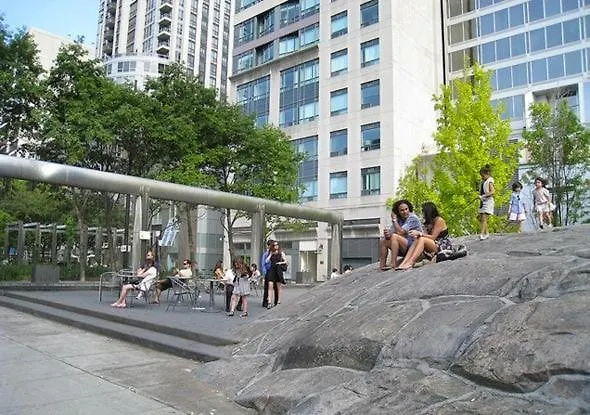 Condo In Yorkville - Newly Furnished Luxury Unit Toronto Canada
