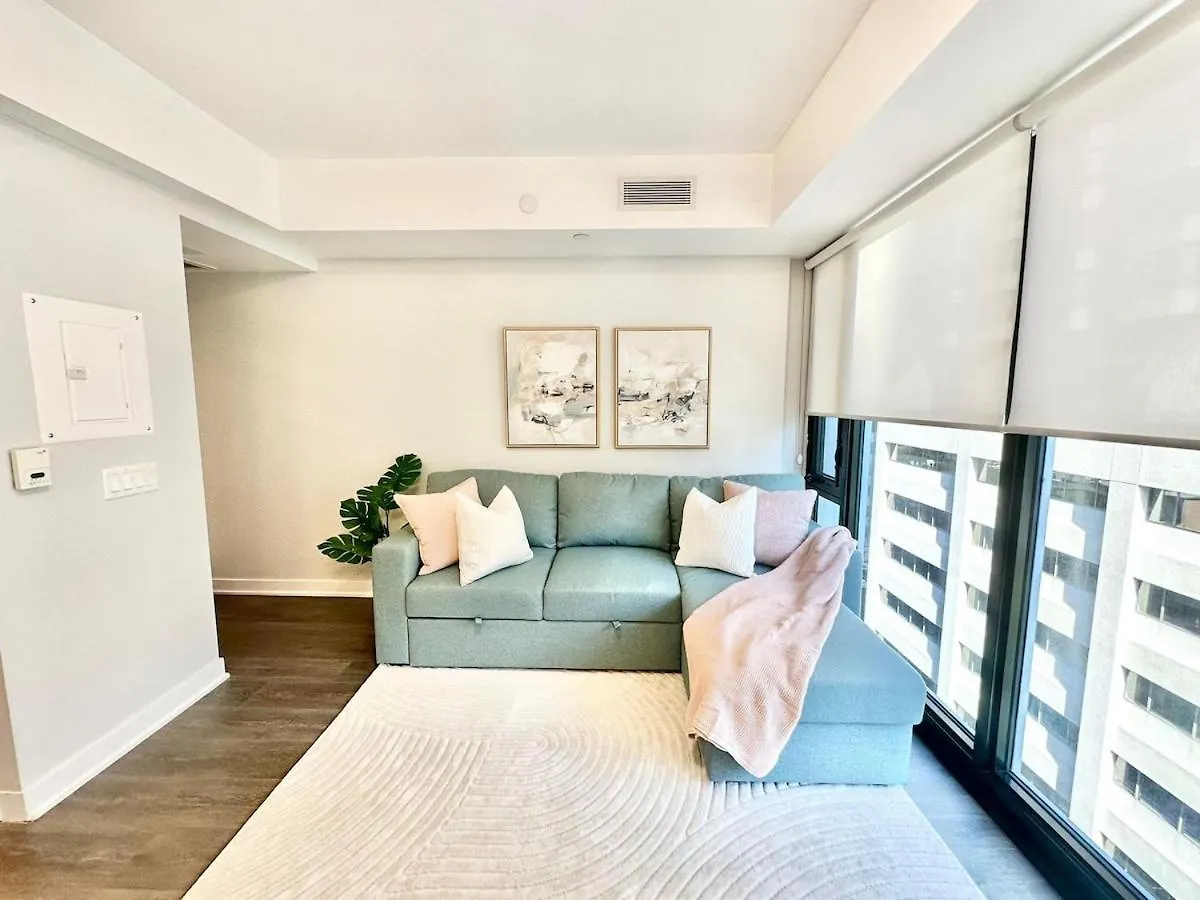Apartment Condo In Yorkville - Newly Furnished Luxury Unit Toronto Canada